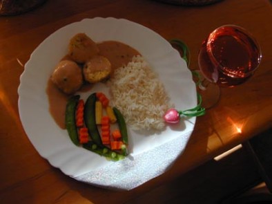 Fischlößchen in Kokos-Amarena Sauce
